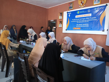 Album : PEMERIKSAAN KESEHATAN GRATIS PKL POLTEKKES